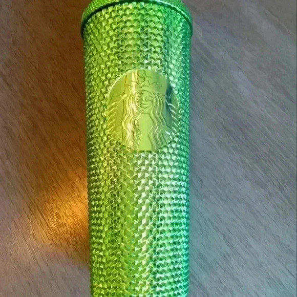 Limited Edition Starbucks LG Cup - Picture 1 of 2